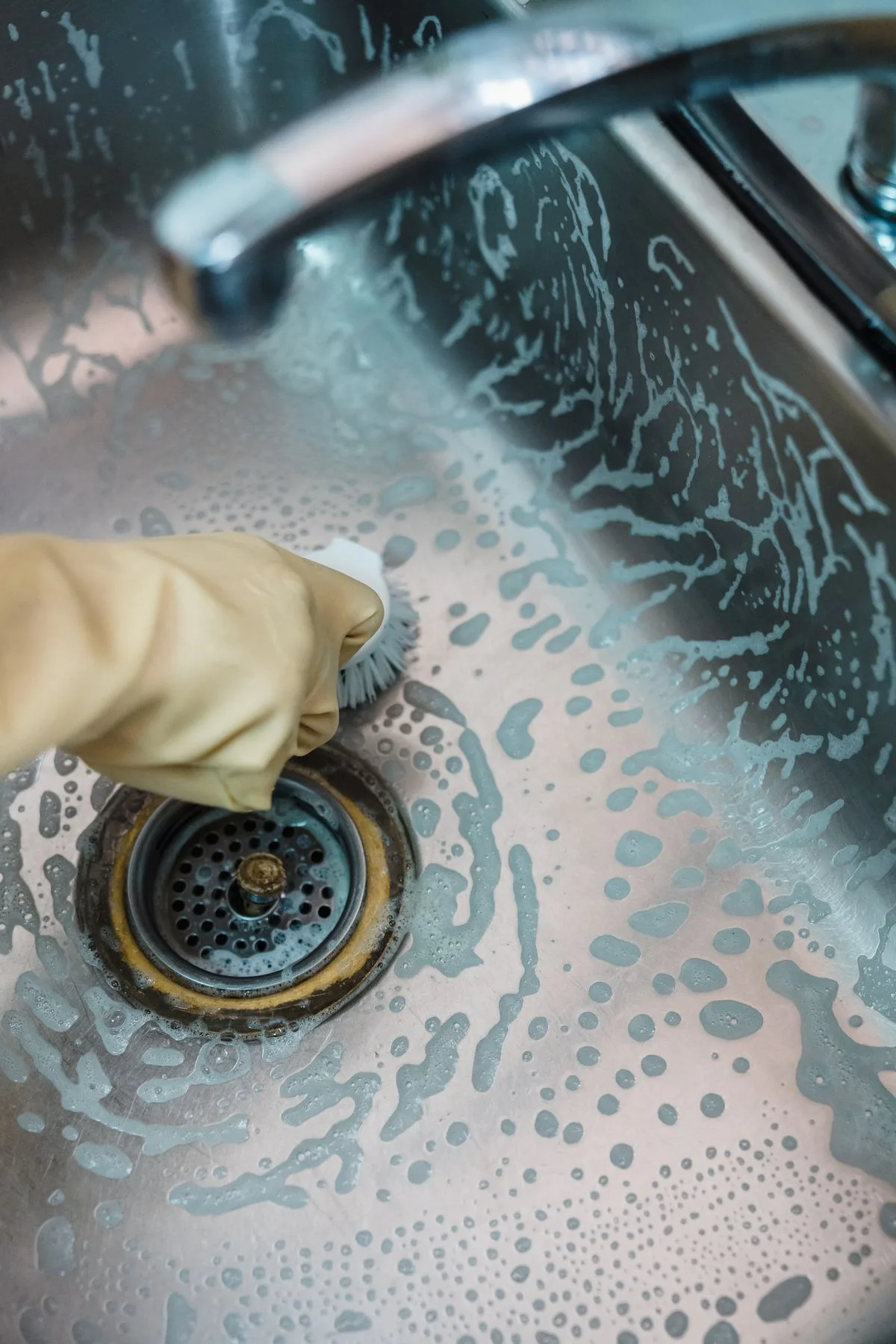 DIY vs professional drain cleaning